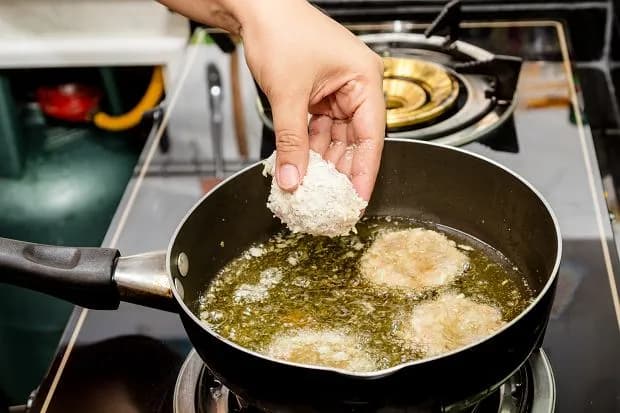 Ile razy można użyć oleju do frytek, aby uniknąć problemów zdrowotnych?