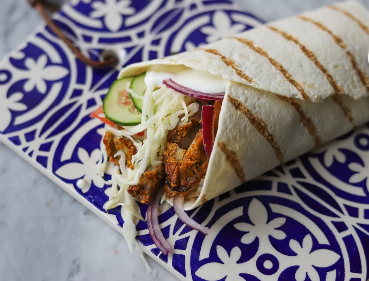 Kebab z czego jest? Odkryj składniki i tajemnice tej potrawy