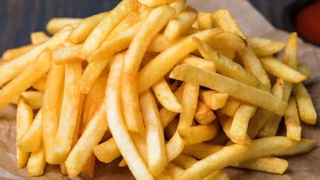 Jak zrobić frytki, żeby były chrupiące - sprawdzone sposoby na sukces