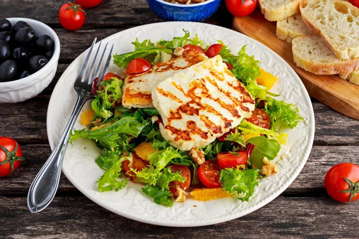 Najlepszy przepis na halloumi z grilla – prosto i pysznie