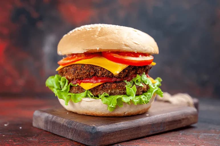 Jakie mięso na burgery? Najlepsze wybory dla soczystych smaków